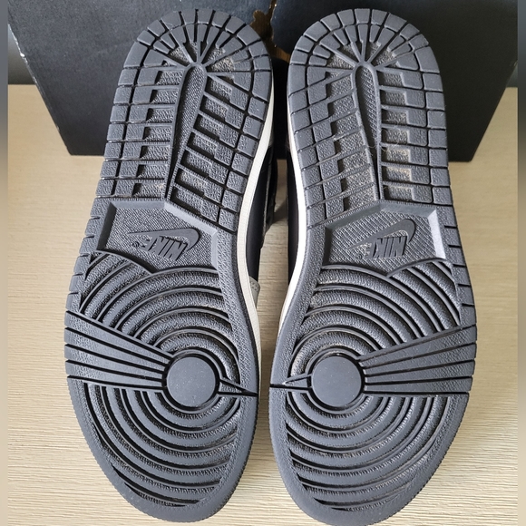 Jordan 1 High Shadow 2.0 - Picture 9 of 11